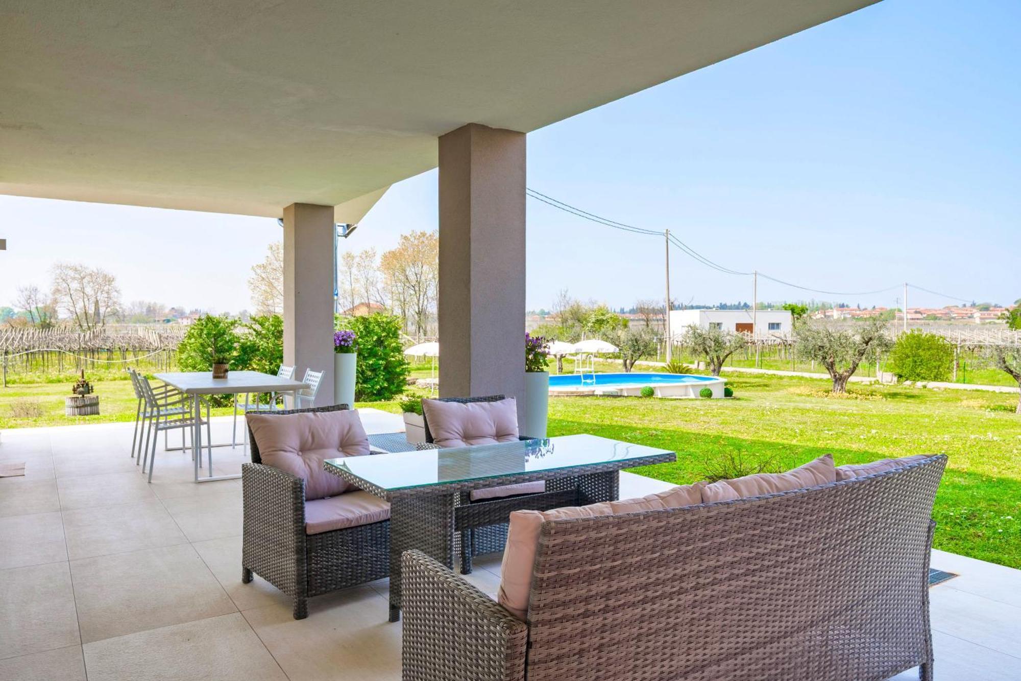 Lagobaldo Apartments - Regarda Travel Cola  ภายนอก รูปภาพ